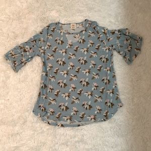 Grace & Emma floral ruffle sleeve blouse with modest cutout! Large